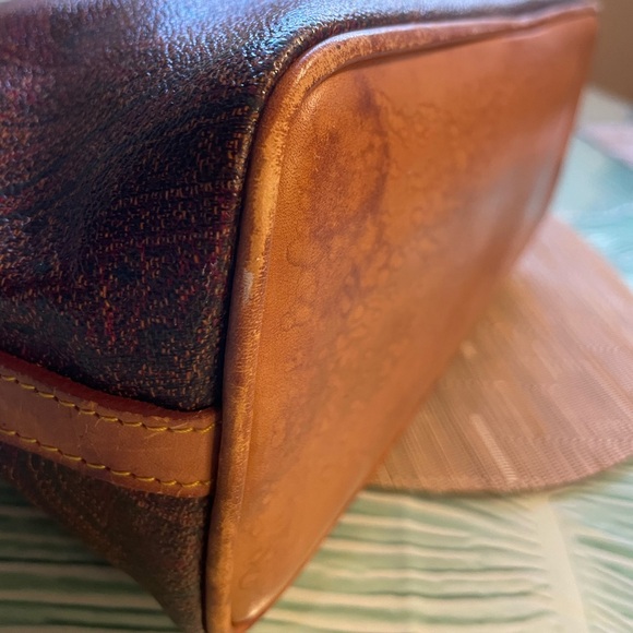 Authentic Vintage Etro Handbag - Picture 9 of 16